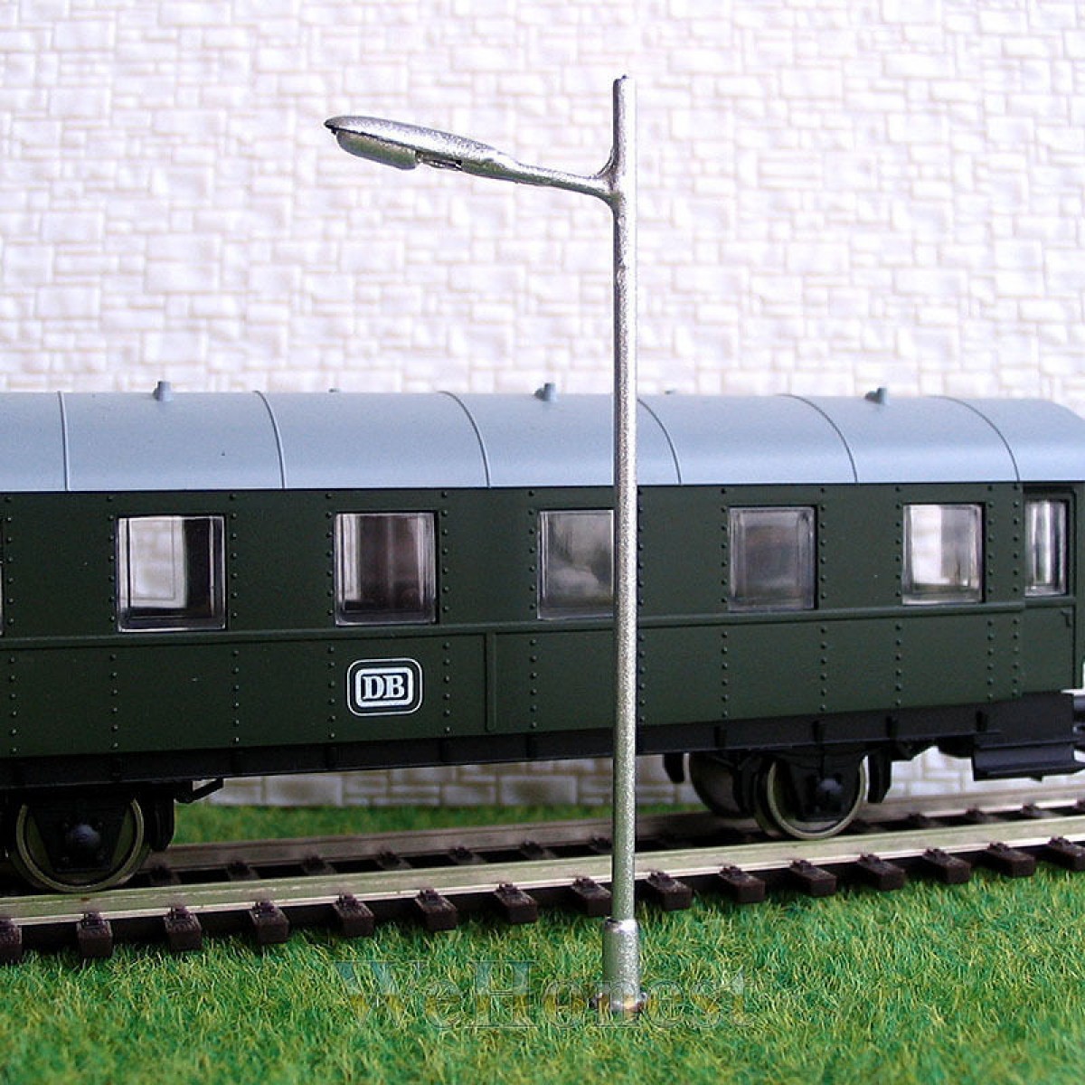 5  x   HO OO gauge model Lampposts Silver Lights #S043 Silver Model Lampposts #043